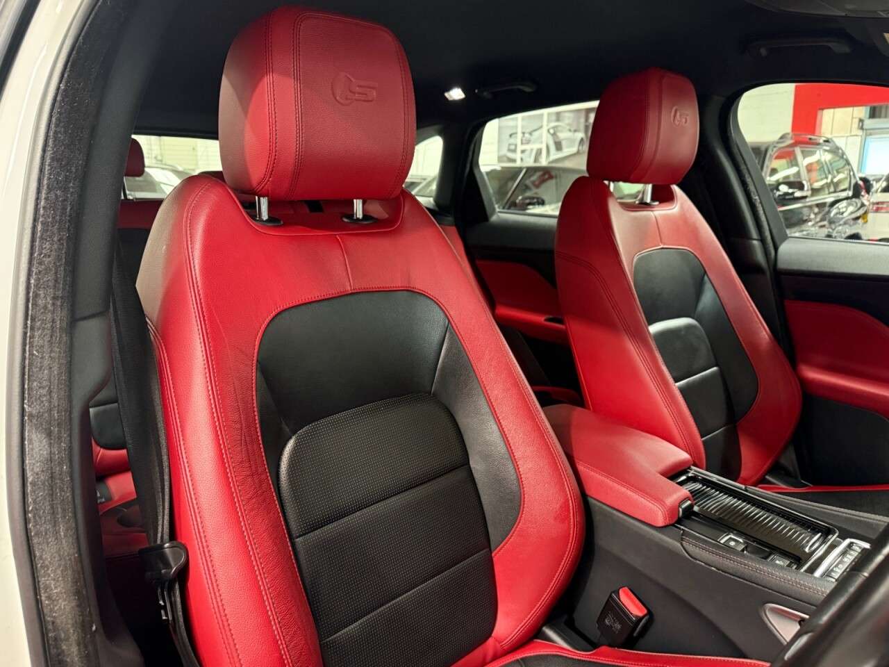 2018 JAGUAR F-PACE 2018 JAGUAR F-PACE