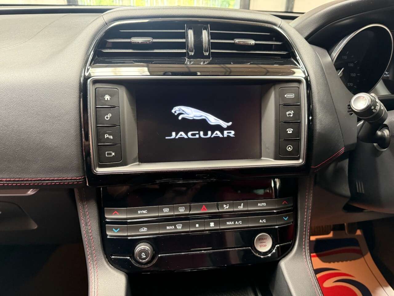 2018 JAGUAR F-PACE 2018 JAGUAR F-PACE