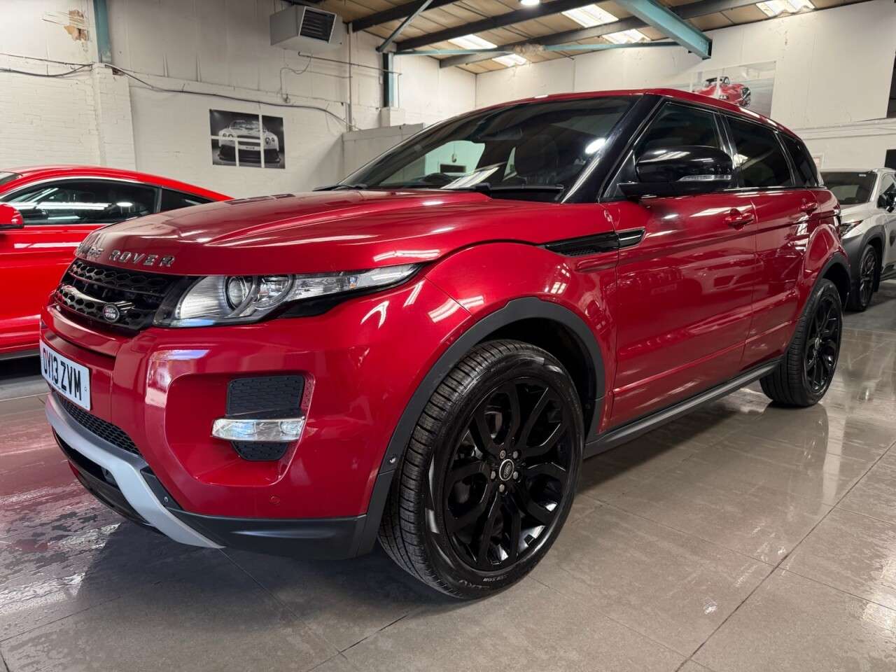 A 2013 LAND ROVER RANGE ROVER EVOQUE 2.2 SD4 Dynamic SUV 5dr Diesel Auto 4WD Euro 5 (190 ps) A 2013 LAND ROVER RANGE ROVER EVOQUE 2.2 SD4 Dynamic SUV 5dr Diesel Auto 4WD Euro 5 (190 ps)