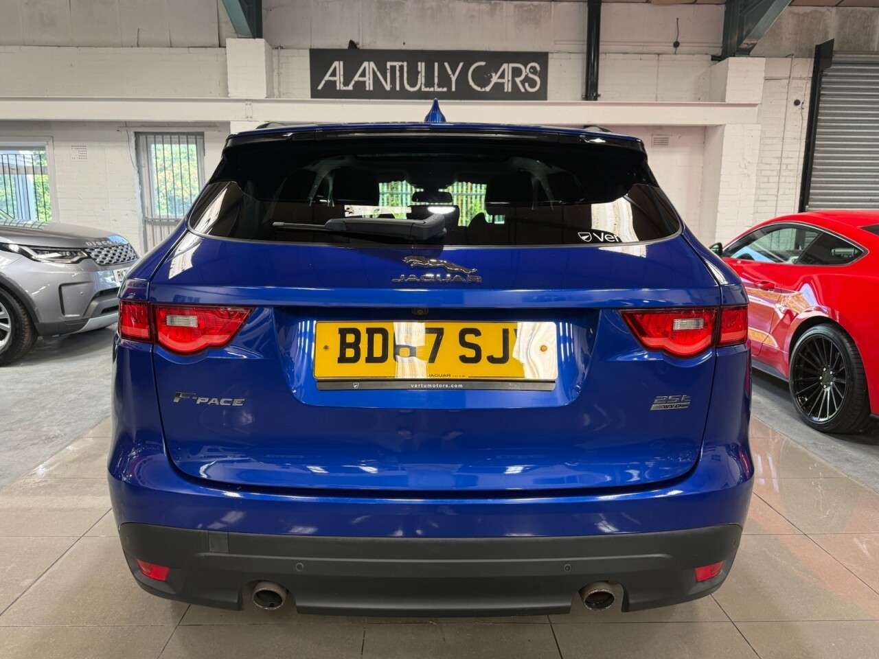 A 2018 JAGUAR F-PACE 2.0 P250i R-Sport SUV 5dr Petrol Auto AWD Euro 6 (s/s) (250 ps) A 2018 JAGUAR F-PACE 2.0 P250i R-Sport SUV 5dr Petrol Auto AWD Euro 6 (s/s) (250 ps)