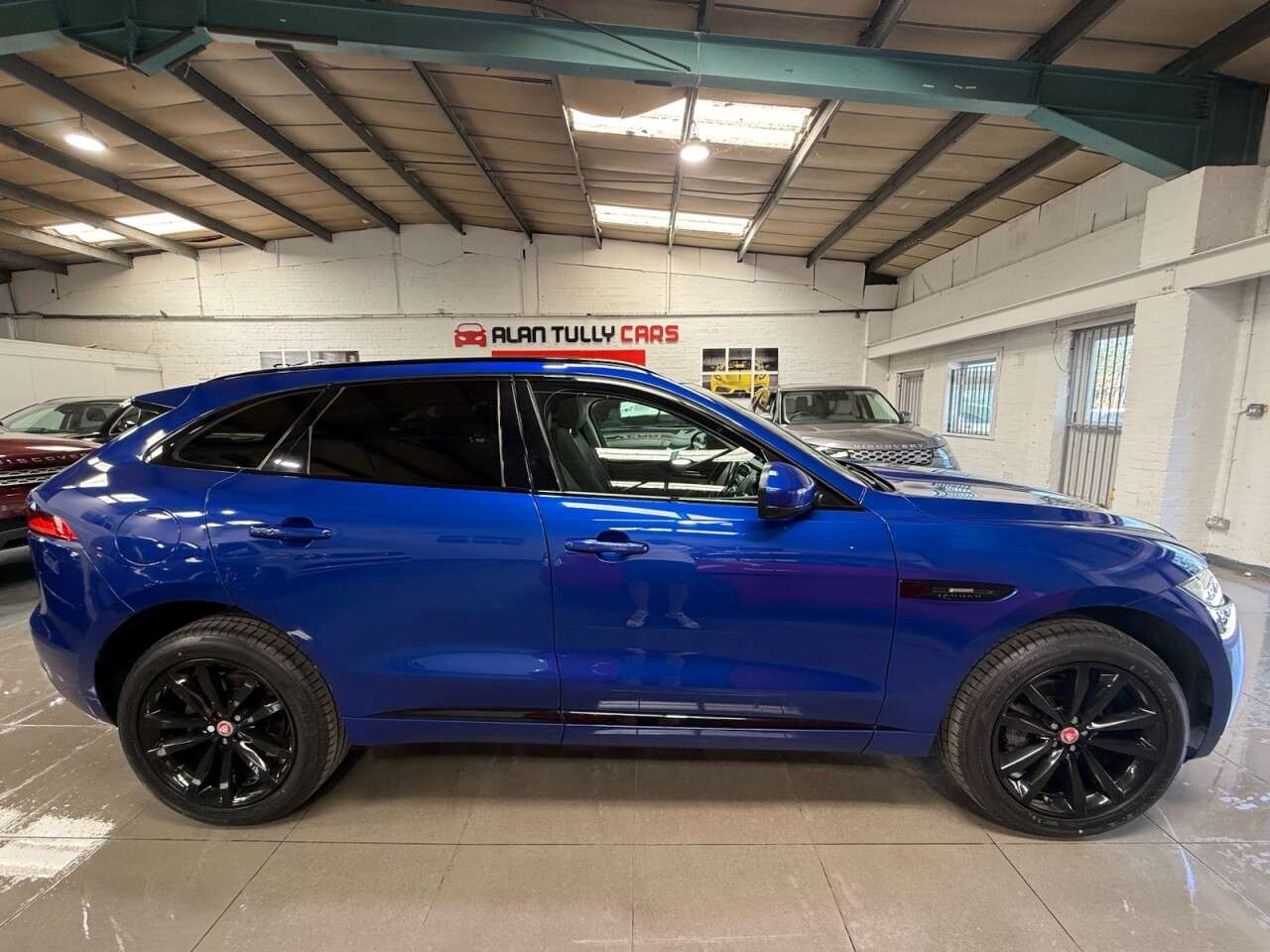 2018 JAGUAR F-PACE 2018 JAGUAR F-PACE