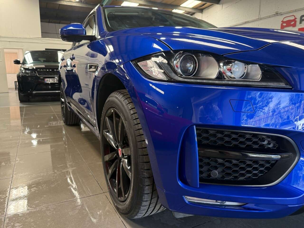 2018 JAGUAR F-PACE 2018 JAGUAR F-PACE