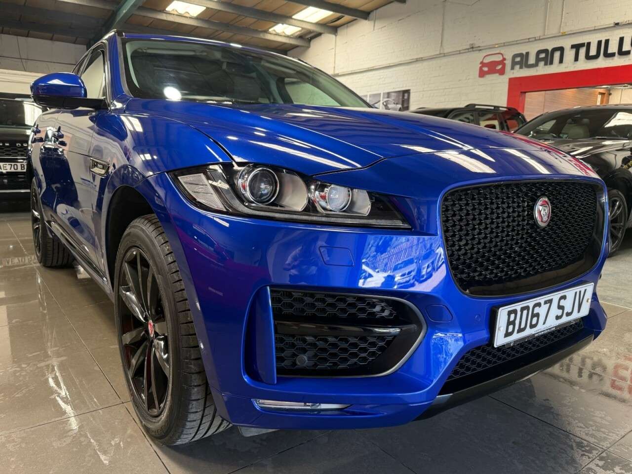 2018 JAGUAR F-PACE 2018 JAGUAR F-PACE
