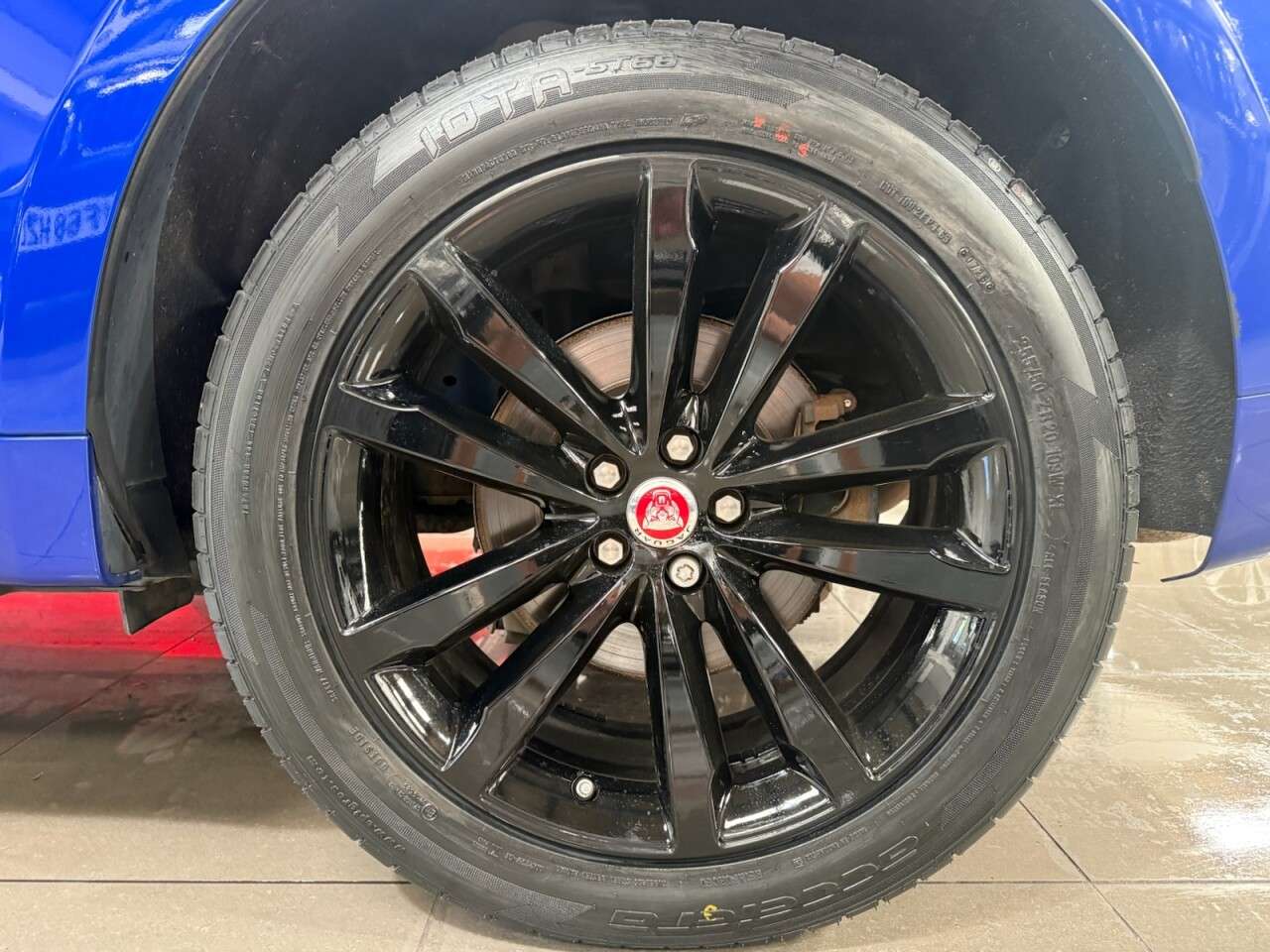 2018 JAGUAR F-PACE 2018 JAGUAR F-PACE