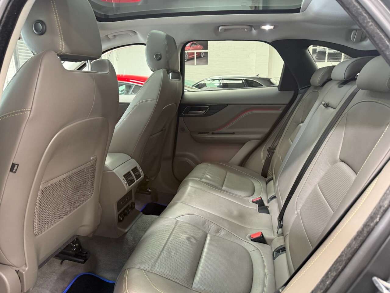 2018 JAGUAR F-PACE 2018 JAGUAR F-PACE