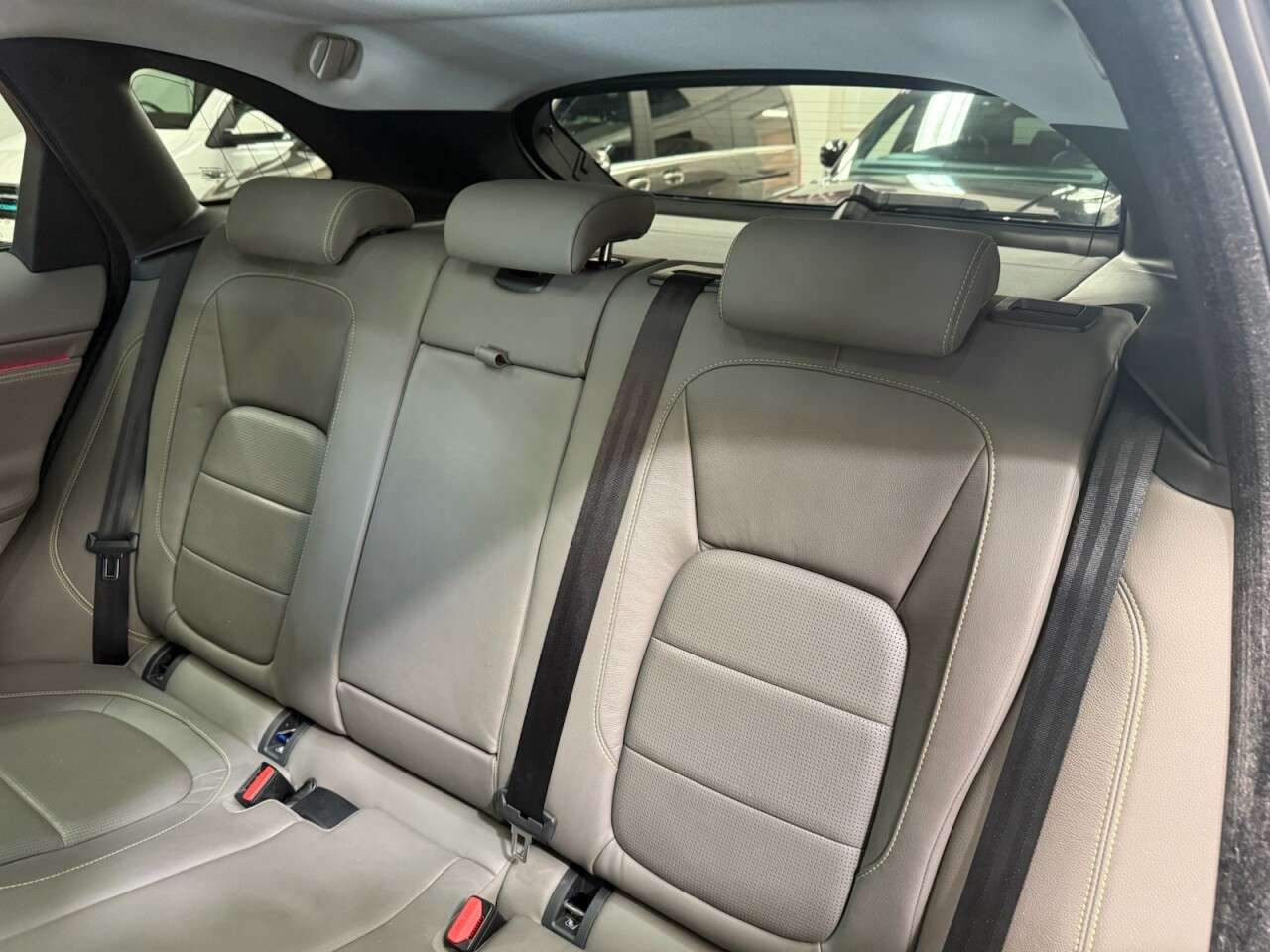 2018 JAGUAR F-PACE 2018 JAGUAR F-PACE