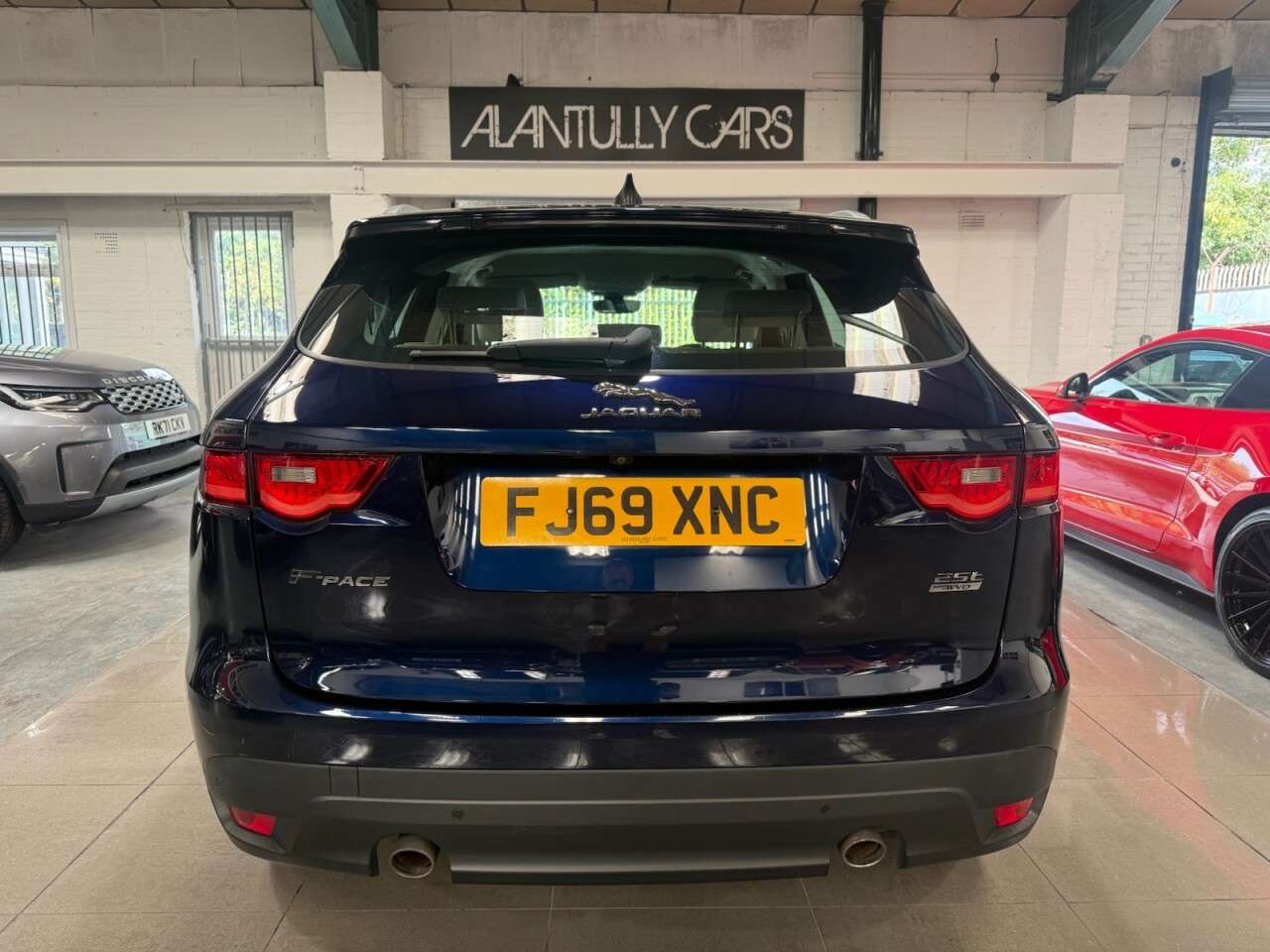 A 2019 JAGUAR F-PACE 2.0 P250i Prestige SUV 5dr Petrol Auto AWD Euro 6 (s/s) (250 ps) A 2019 JAGUAR F-PACE 2.0 P250i Prestige SUV 5dr Petrol Auto AWD Euro 6 (s/s) (250 ps)