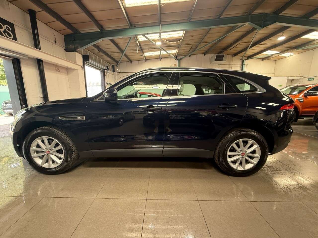 2019 JAGUAR F-PACE 2019 JAGUAR F-PACE