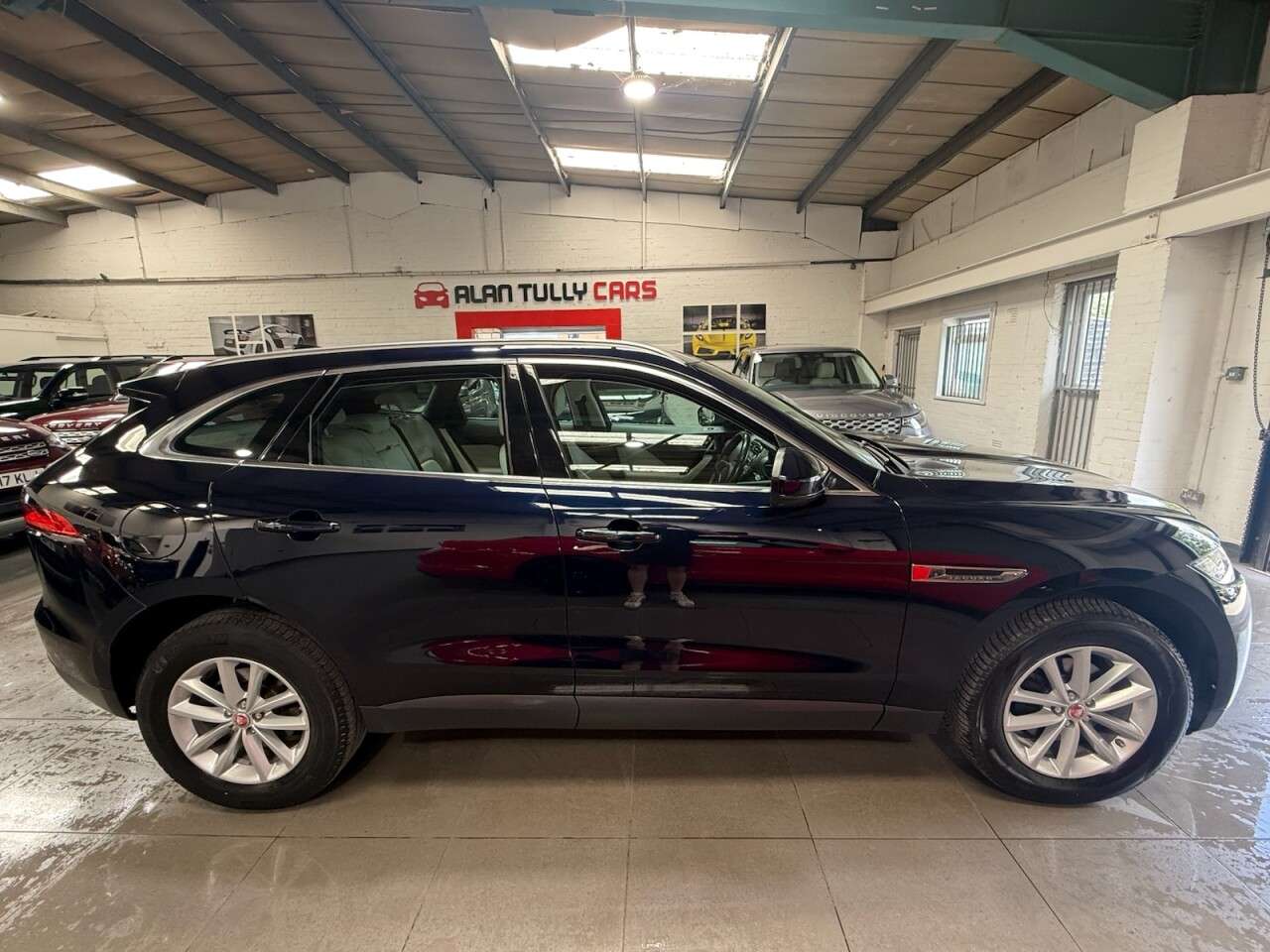 2019 JAGUAR F-PACE 2019 JAGUAR F-PACE