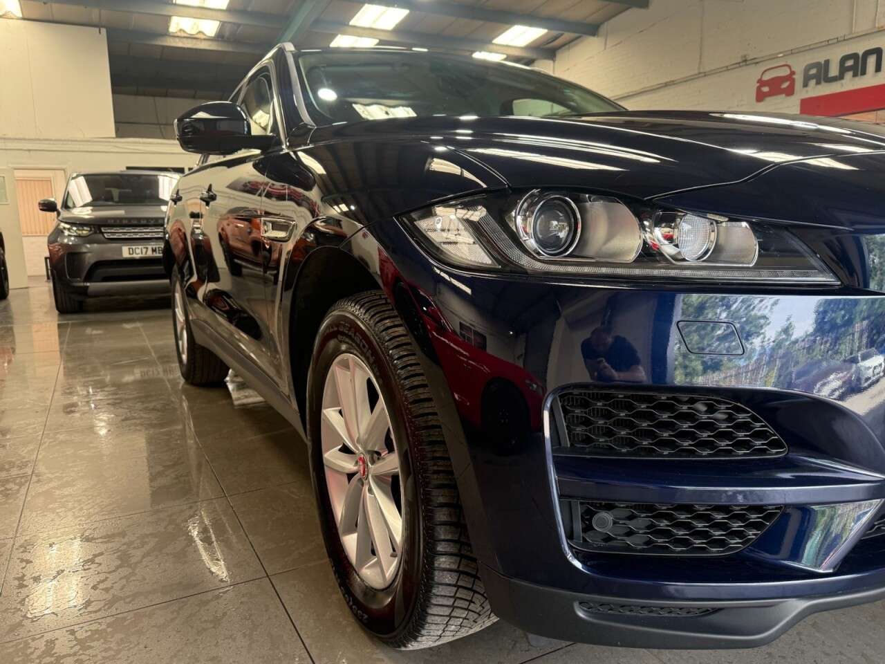 2019 JAGUAR F-PACE 2019 JAGUAR F-PACE