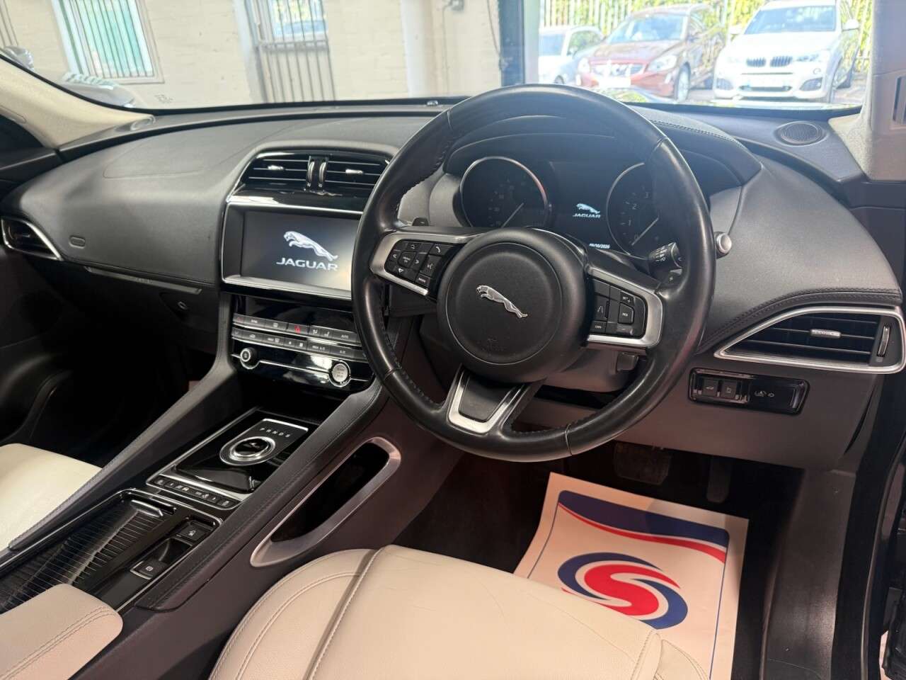 2019 JAGUAR F-PACE 2019 JAGUAR F-PACE