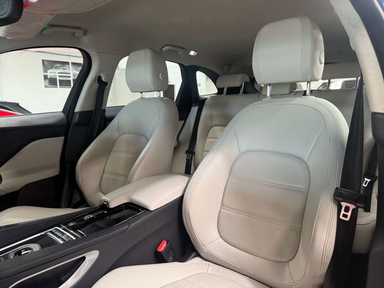 2019 JAGUAR F-PACE 2019 JAGUAR F-PACE