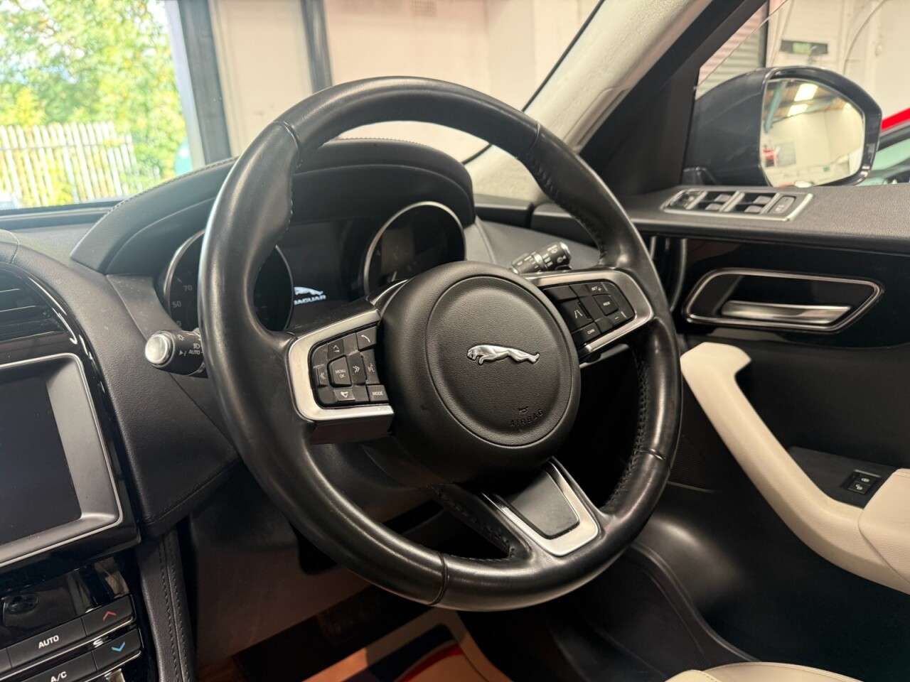 2019 JAGUAR F-PACE 2019 JAGUAR F-PACE