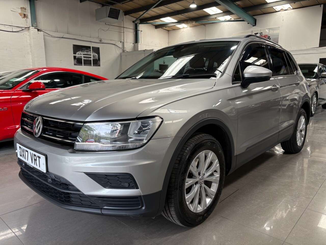 A 2017 VOLKSWAGEN TIGUAN 2.0 TDI BlueMotion Tech S SUV 5dr Diesel DSG 4Motion Euro 6 (s/s) (150 ps) A 2017 VOLKSWAGEN TIGUAN 2.0 TDI BlueMotion Tech S SUV 5dr Diesel DSG 4Motion Euro 6 (s/s) (150 ps)