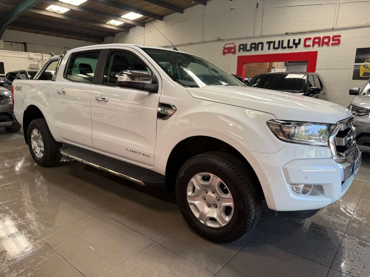 A 2016 FORD RANGER 2.2 TDCi Limited Super Pickup Extended Cab 4dr Diesel Manual 4WD Euro 5 (15 A 2016 FORD RANGER 2.2 TDCi Limited Super Pickup Extended Cab 4dr Diesel Manual 4WD Euro 5 (15