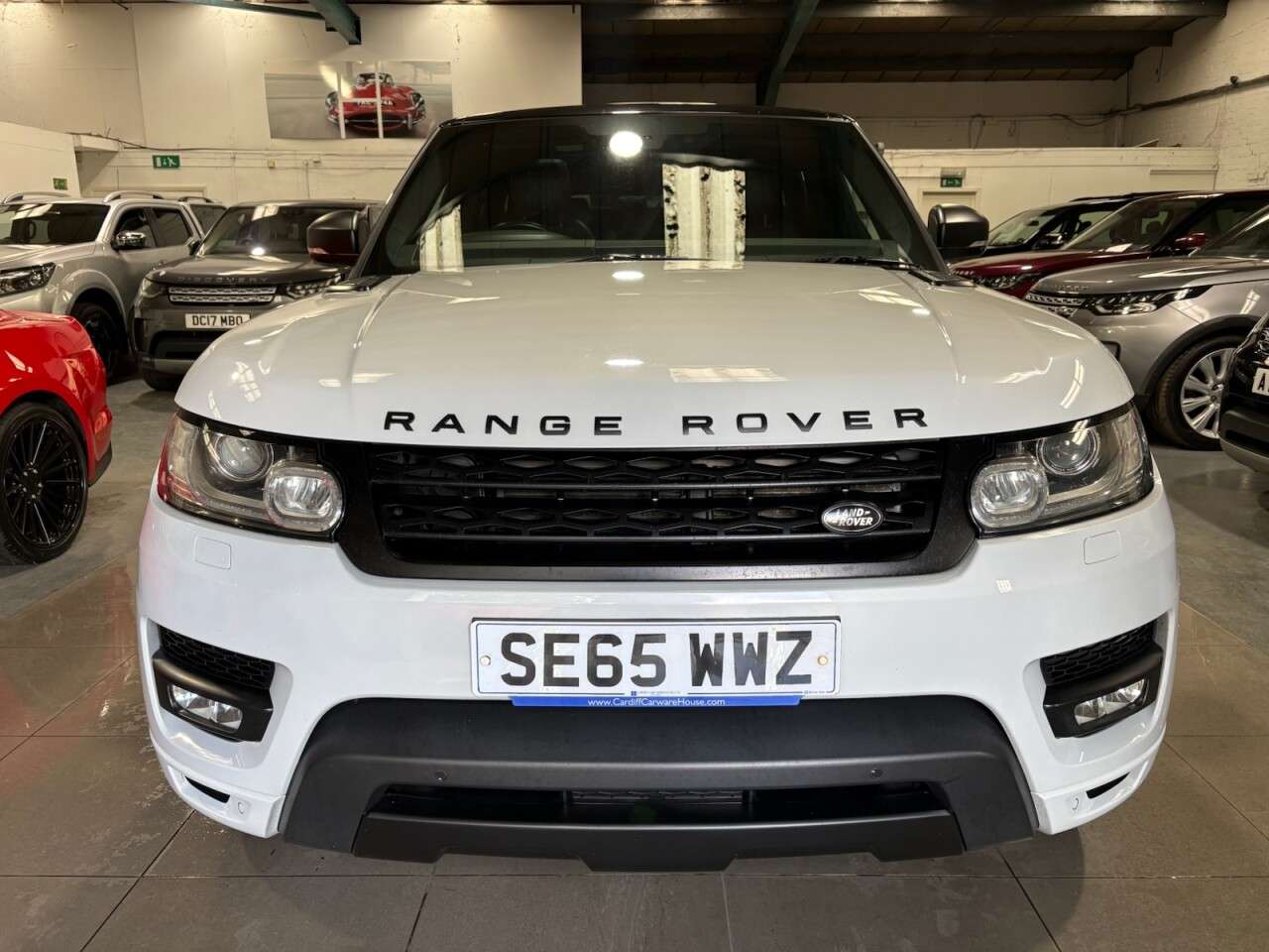 A 2015 LAND ROVER RANGE ROVER SPORT 3.0 SD V6 HSE SUV 5dr Diesel Auto 4WD Euro 6 (s/s) (306 ps) A 2015 LAND ROVER RANGE ROVER SPORT 3.0 SD V6 HSE SUV 5dr Diesel Auto 4WD Euro 6 (s/s) (306 ps)