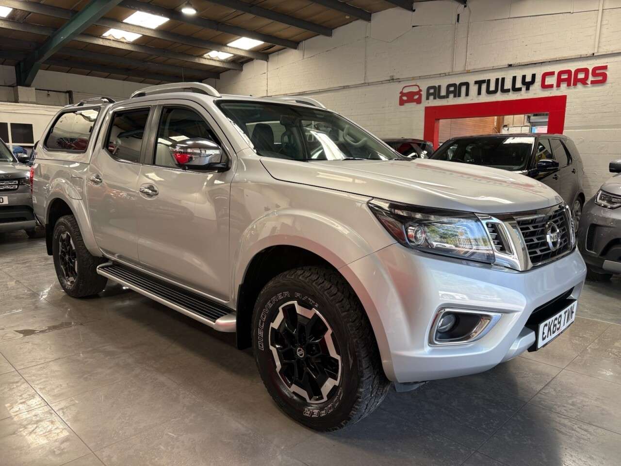 A 2019 NISSAN NAVARA 2.3 dCi Tekna Pickup Double Cab 4dr Diesel Auto 4WD Euro 6 (190 ps) A 2019 NISSAN NAVARA 2.3 dCi Tekna Pickup Double Cab 4dr Diesel Auto 4WD Euro 6 (190 ps)