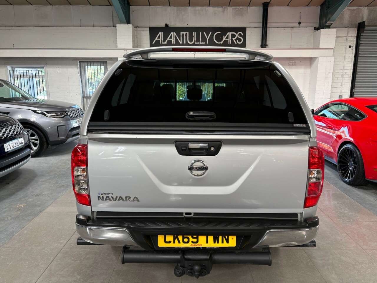 A 2019 NISSAN NAVARA 2.3 dCi Tekna Pickup Double Cab 4dr Diesel Auto 4WD Euro 6 (190 ps) A 2019 NISSAN NAVARA 2.3 dCi Tekna Pickup Double Cab 4dr Diesel Auto 4WD Euro 6 (190 ps)