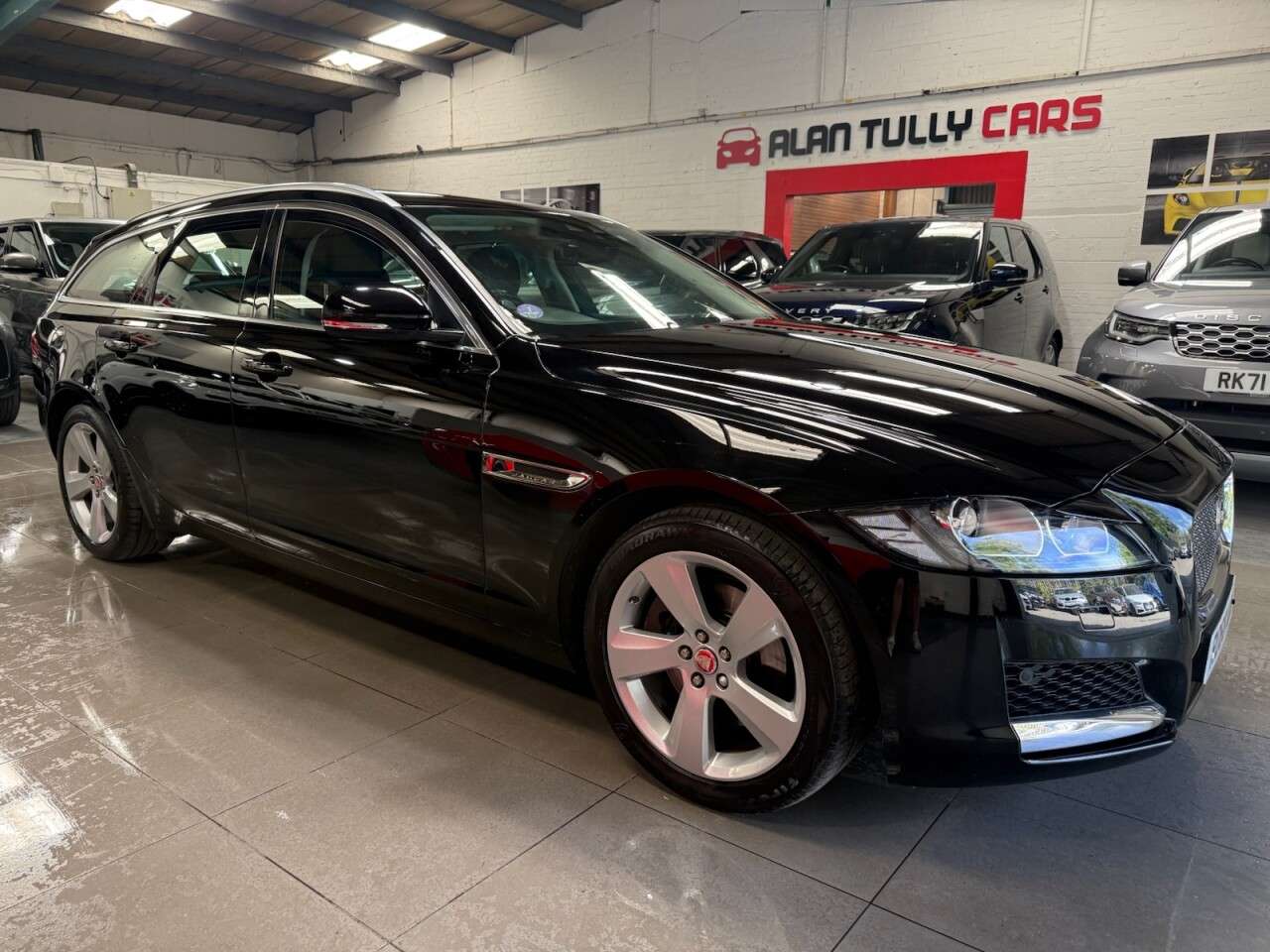 A 2018 JAGUAR XF 2.0i Portfolio GPF Sportbrake 5dr Petrol Auto Euro 6 (s/s) (250 ps) A 2018 JAGUAR XF 2.0i Portfolio GPF Sportbrake 5dr Petrol Auto Euro 6 (s/s) (250 ps)