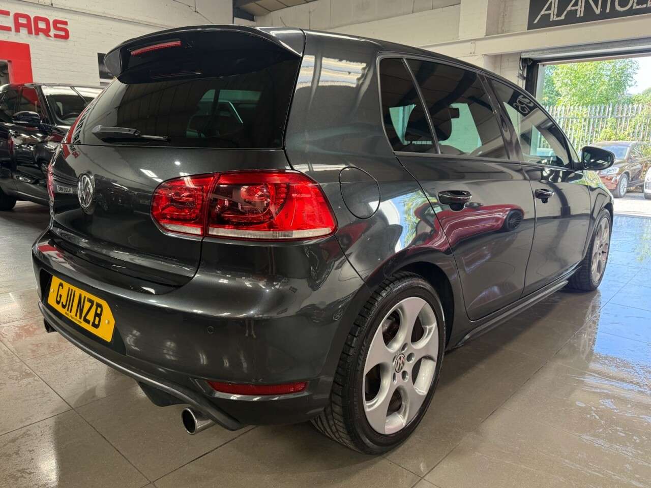 2011 VOLKSWAGEN GOLF 2011 VOLKSWAGEN GOLF