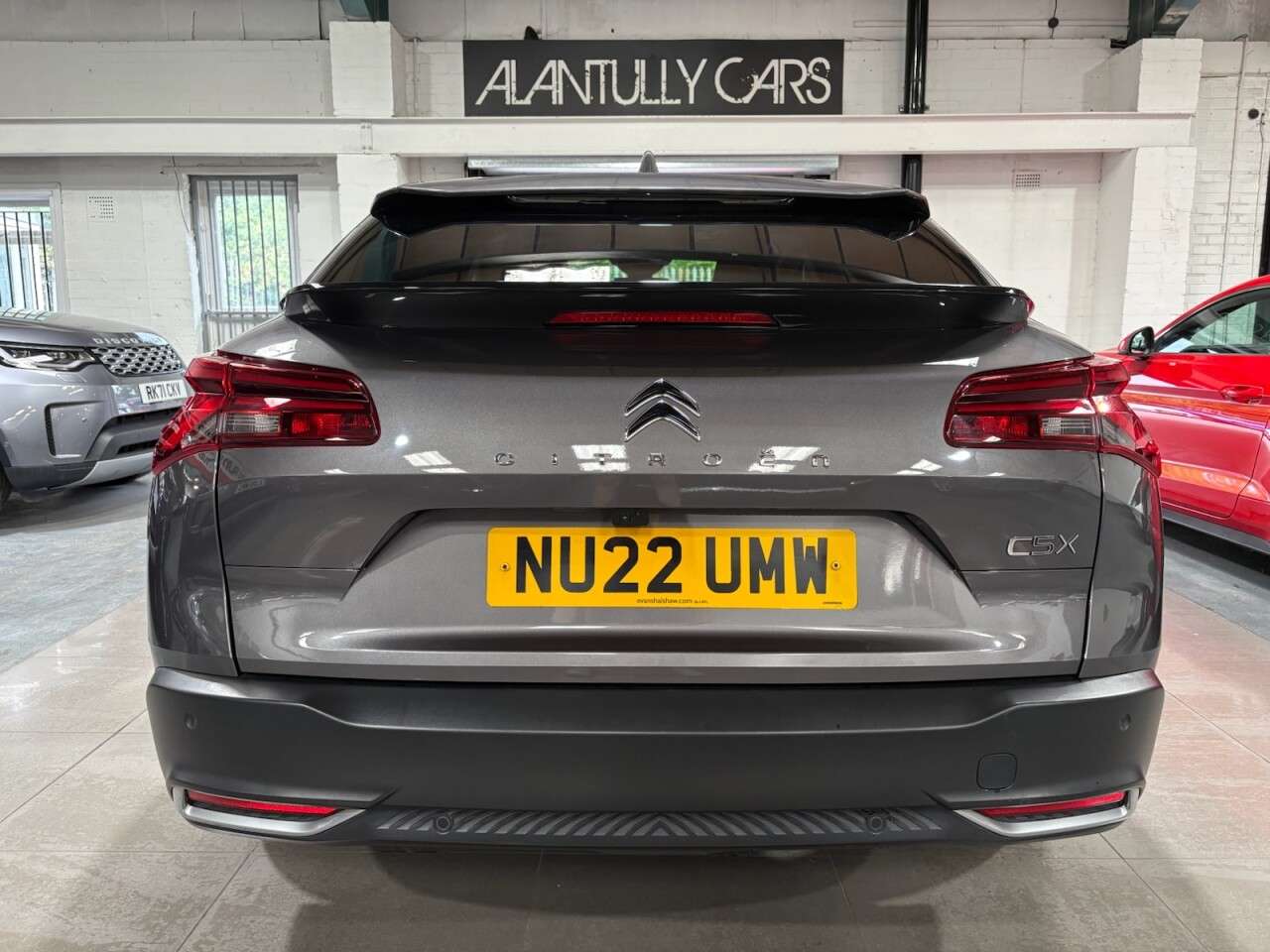 A 2022 CITROEN C5 X 1.2 PureTech Shine Plus Hatchback 5dr Petrol EAT8 Euro 6 (s/s) (130 ps) A 2022 CITROEN C5 X 1.2 PureTech Shine Plus Hatchback 5dr Petrol EAT8 Euro 6 (s/s) (130 ps)