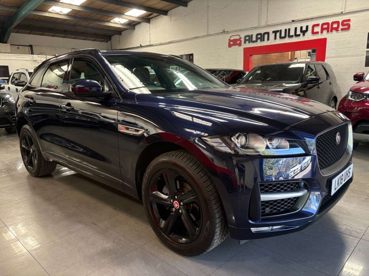 A 2018 JAGUAR F-PACE 2.0 P250i R-Sport SUV 5dr Petrol Auto AWD Euro 6 (s/s) (250 ps) A 2018 JAGUAR F-PACE 2.0 P250i R-Sport SUV 5dr Petrol Auto AWD Euro 6 (s/s) (250 ps)