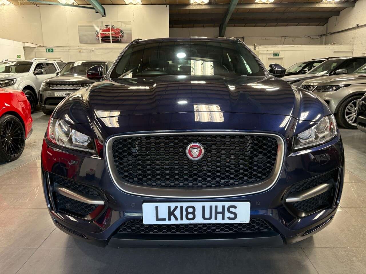 A 2018 JAGUAR F-PACE 2.0 P250i R-Sport SUV 5dr Petrol Auto AWD Euro 6 (s/s) (250 ps) A 2018 JAGUAR F-PACE 2.0 P250i R-Sport SUV 5dr Petrol Auto AWD Euro 6 (s/s) (250 ps)
