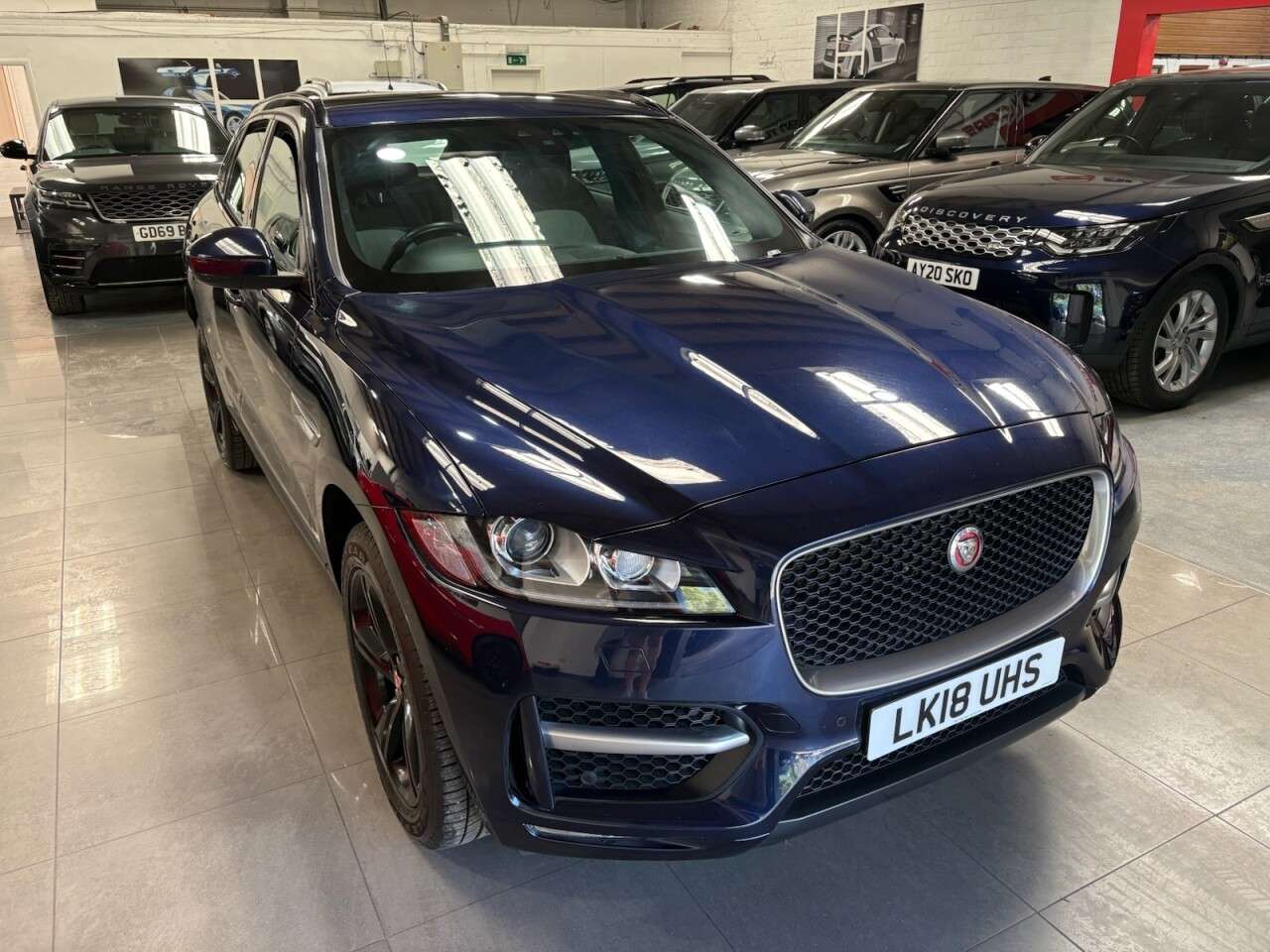 2018 JAGUAR F-PACE 2018 JAGUAR F-PACE