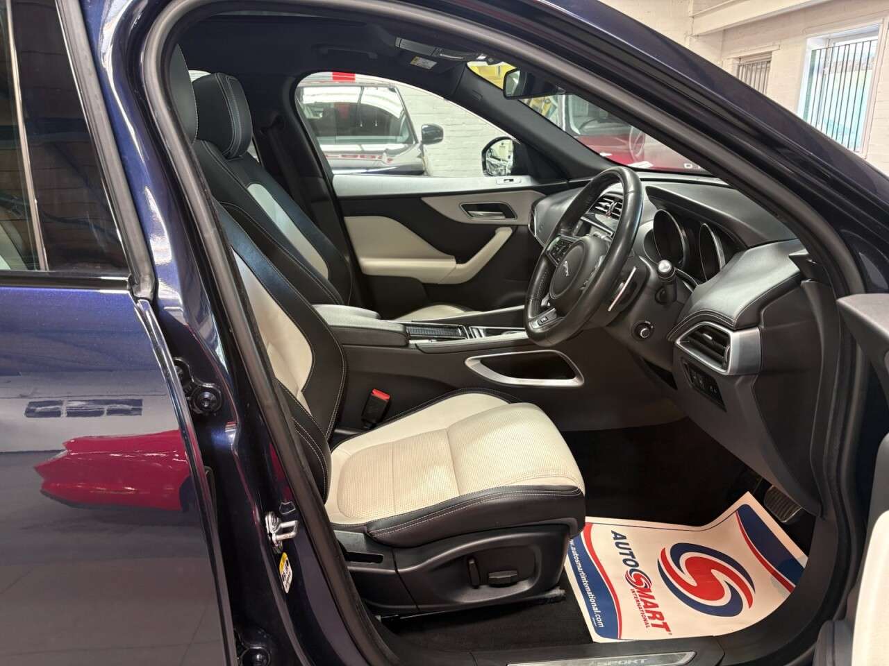 2018 JAGUAR F-PACE 2018 JAGUAR F-PACE