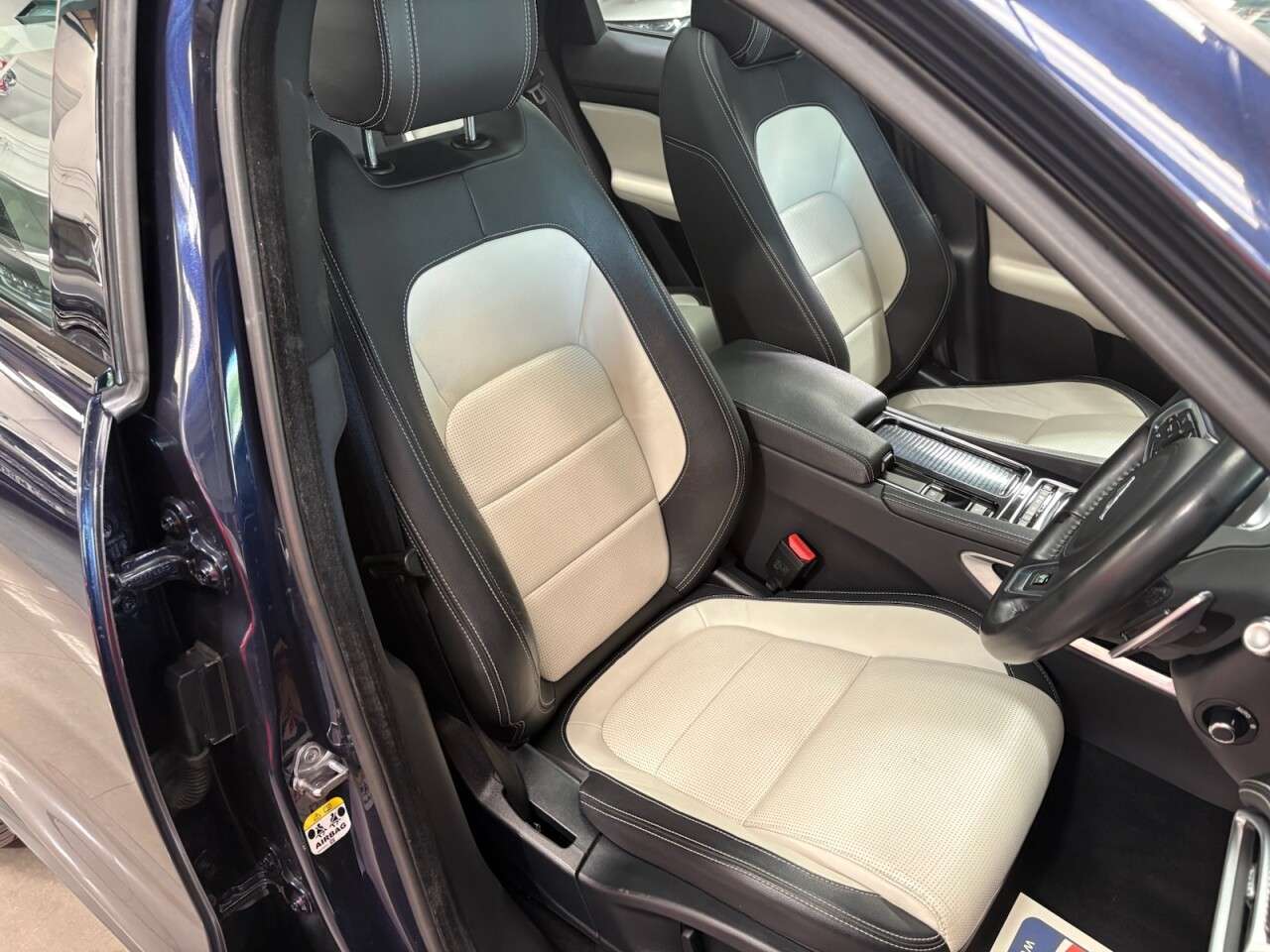 2018 JAGUAR F-PACE 2018 JAGUAR F-PACE