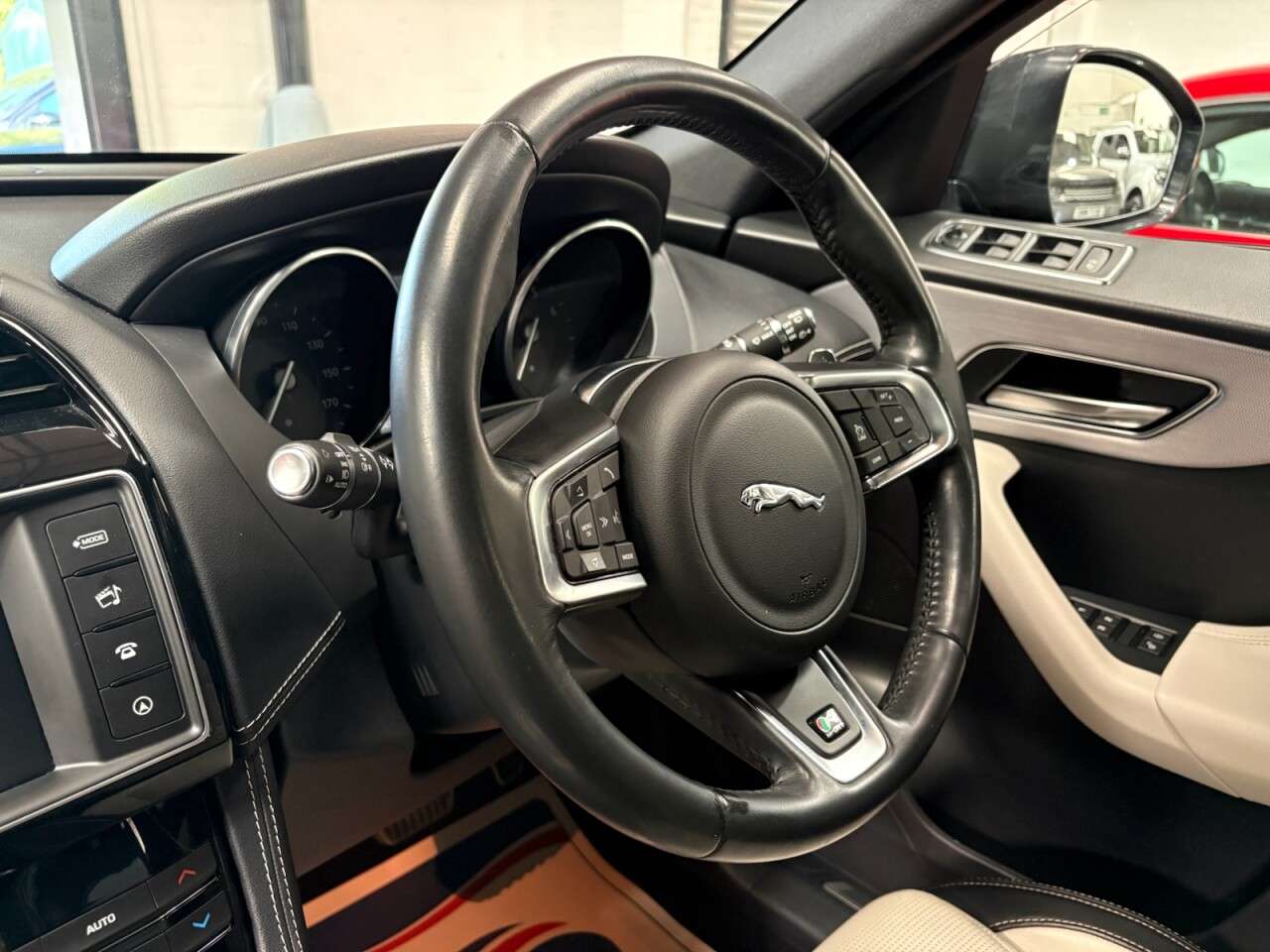 2018 JAGUAR F-PACE 2018 JAGUAR F-PACE