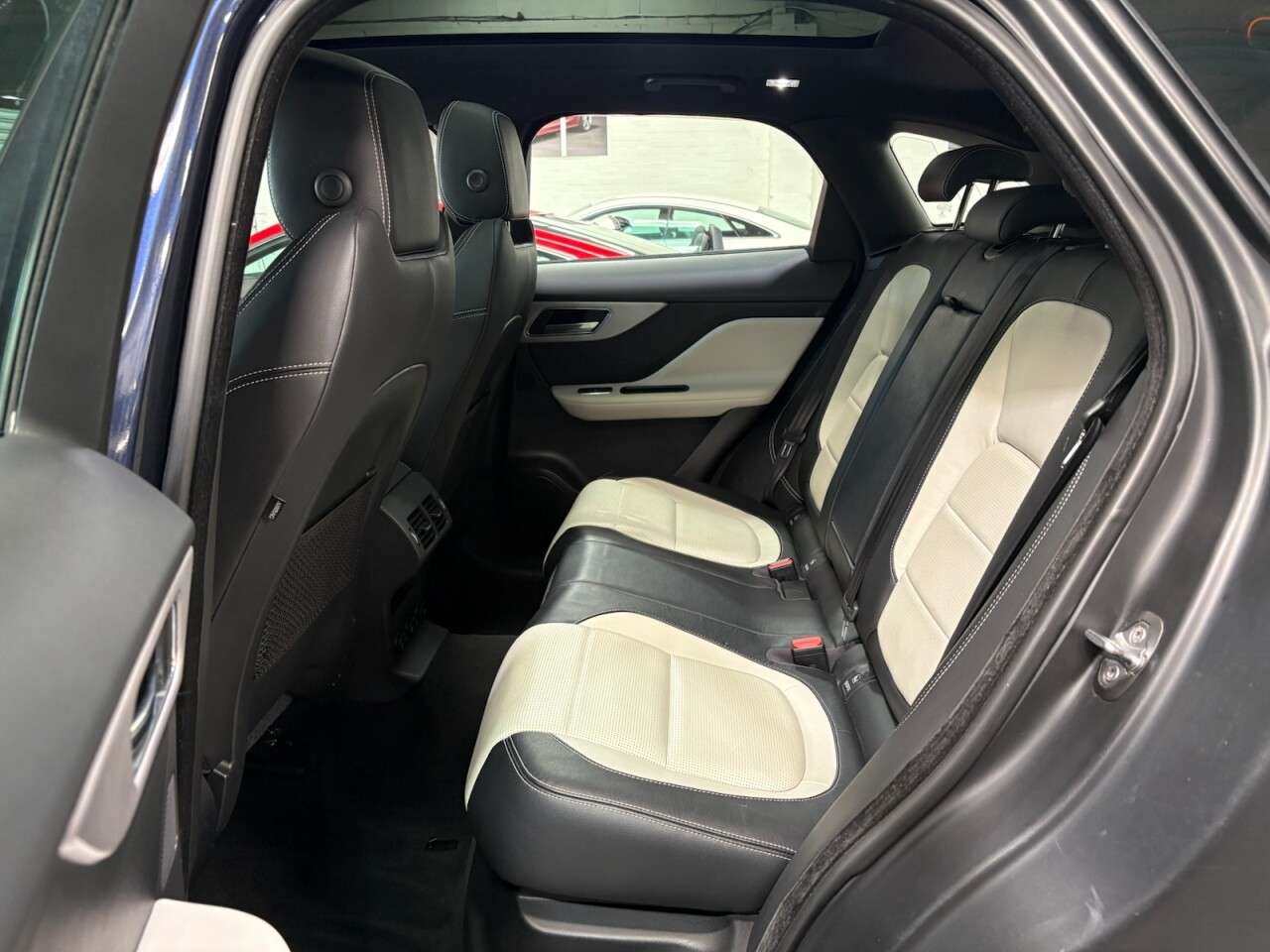 2018 JAGUAR F-PACE 2018 JAGUAR F-PACE