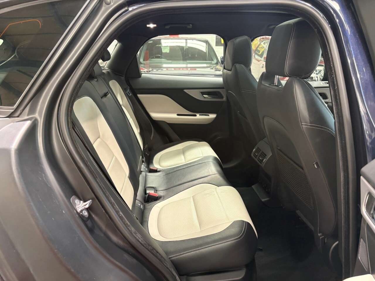 2018 JAGUAR F-PACE 2018 JAGUAR F-PACE
