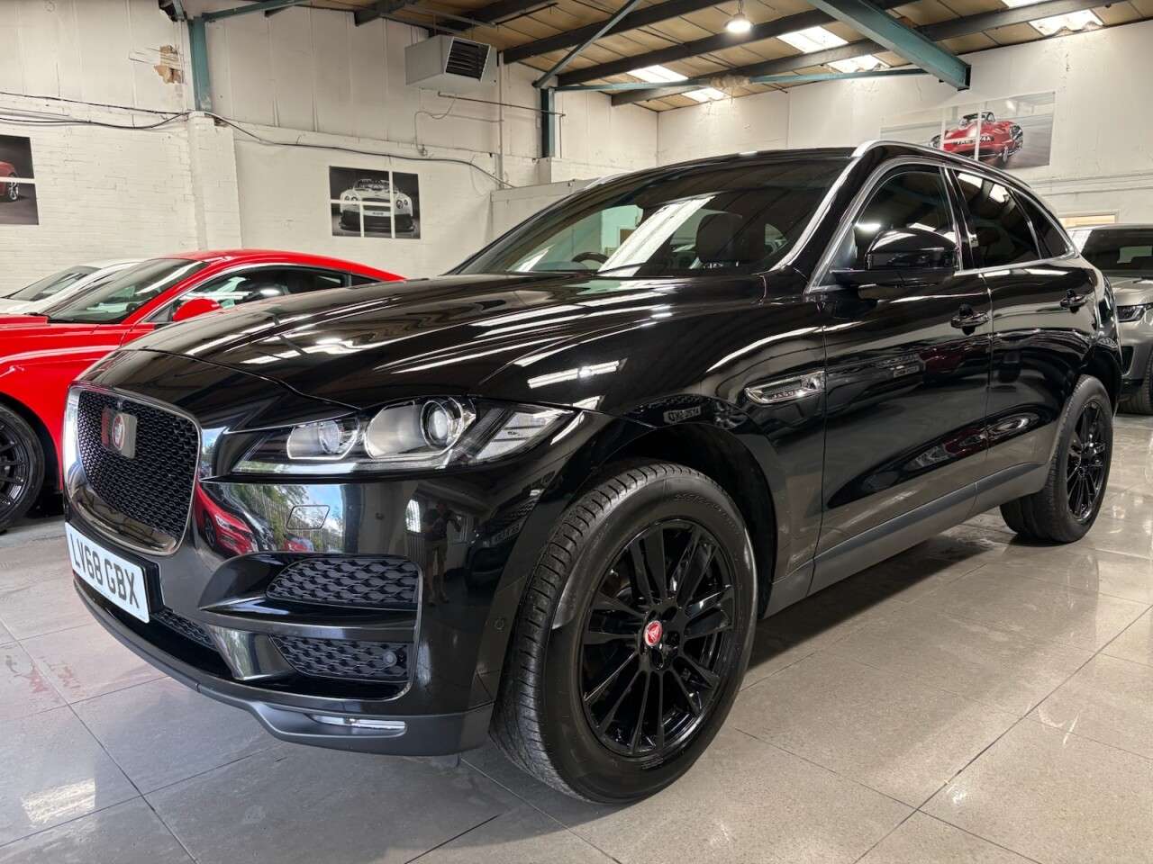 A 2018 JAGUAR F-PACE 2.0 P250i Portfolio SUV 5dr Petrol Auto AWD Euro 6 (s/s) (250 ps) A 2018 JAGUAR F-PACE 2.0 P250i Portfolio SUV 5dr Petrol Auto AWD Euro 6 (s/s) (250 ps)