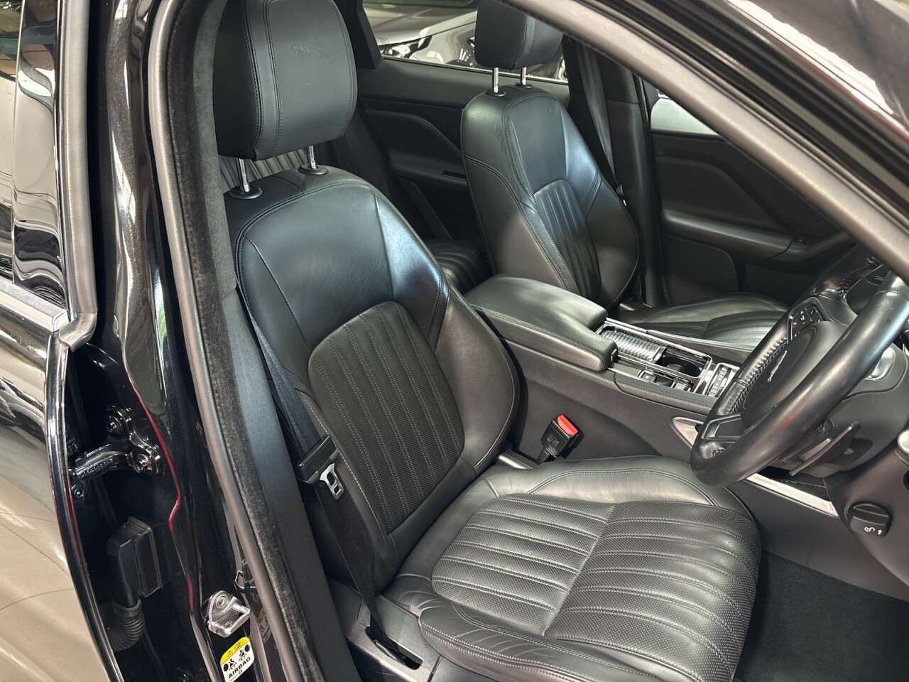 2018 JAGUAR F-PACE 2018 JAGUAR F-PACE