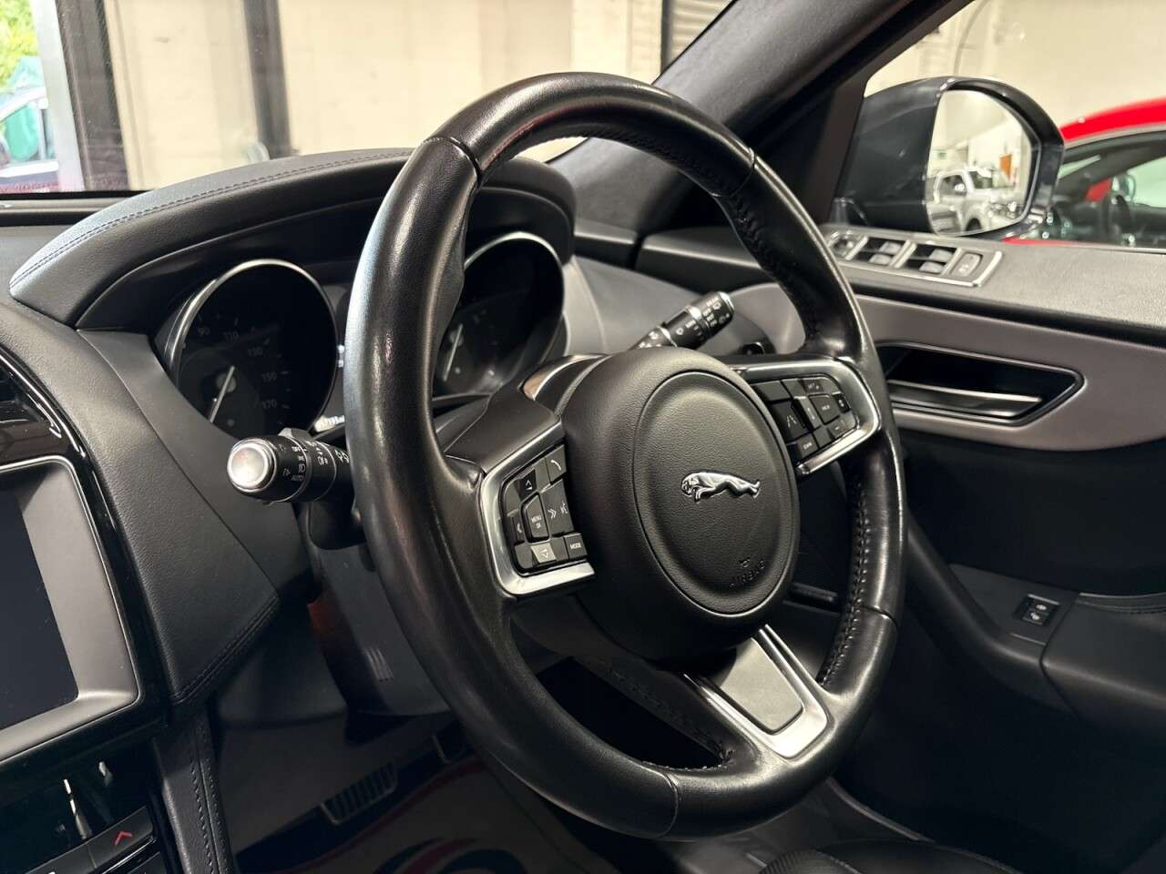 2018 JAGUAR F-PACE 2018 JAGUAR F-PACE