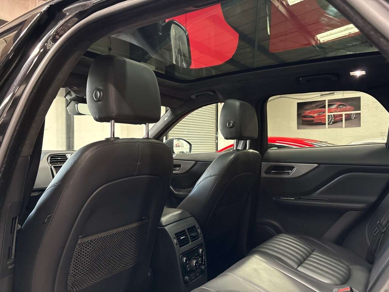 2018 JAGUAR F-PACE 2018 JAGUAR F-PACE