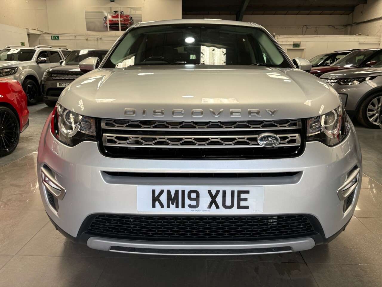 A 2019 LAND ROVER DISCOVERY SPORT 2.0 Si4 HSE Luxury SUV 5dr Petrol Auto 4WD Euro 6 (s/s) (240 ps) A 2019 LAND ROVER DISCOVERY SPORT 2.0 Si4 HSE Luxury SUV 5dr Petrol Auto 4WD Euro 6 (s/s) (240 ps)