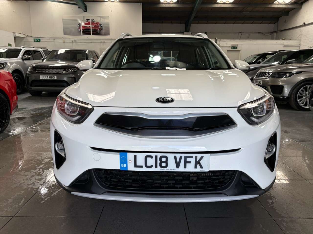 A 2018 KIA STONIC 1.6 CRDi 2 SUV 5dr Diesel Manual Euro 6 (s/s) (108 bhp) A 2018 KIA STONIC 1.6 CRDi 2 SUV 5dr Diesel Manual Euro 6 (s/s) (108 bhp)
