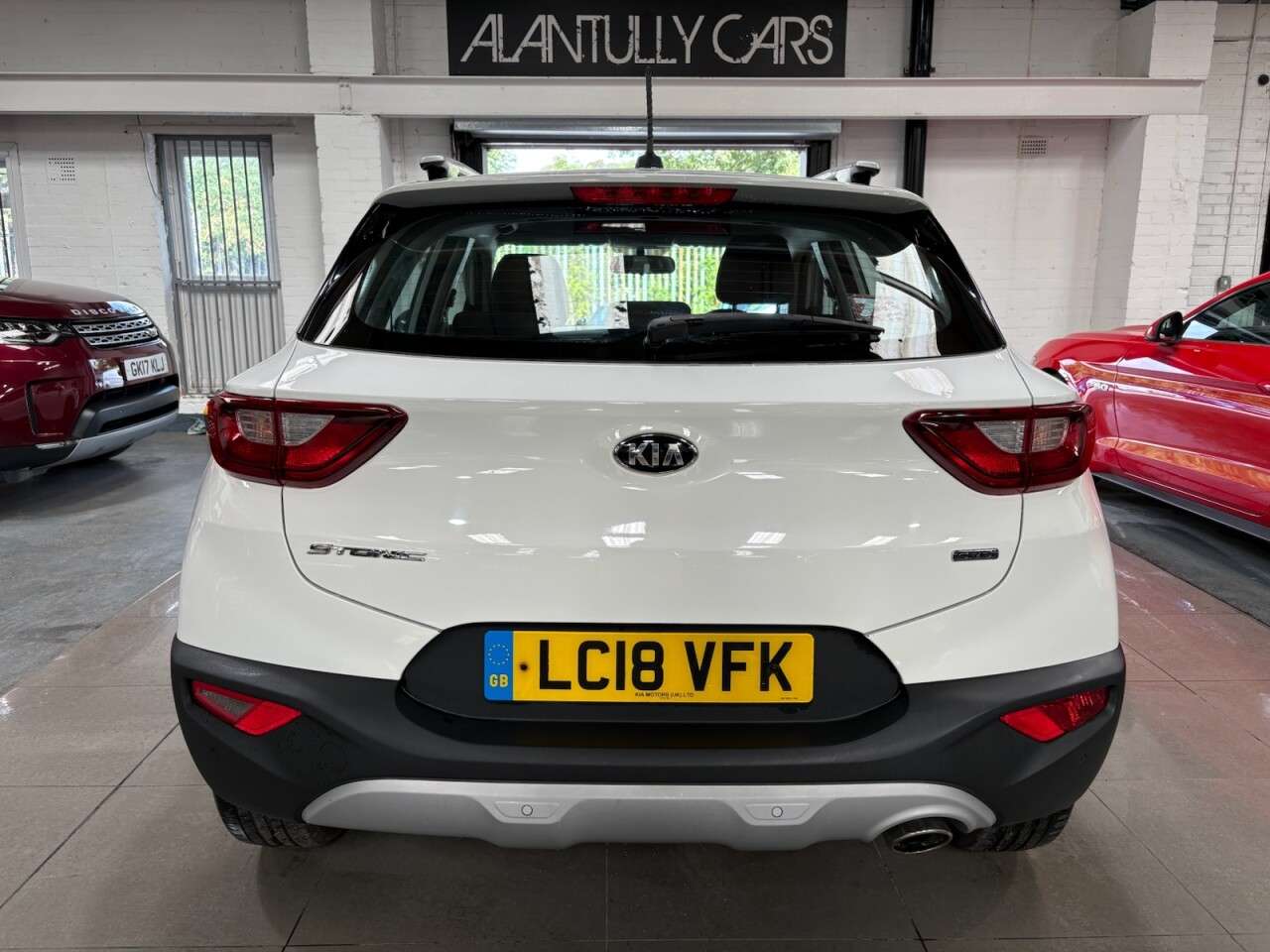 A 2018 KIA STONIC 1.6 CRDi 2 SUV 5dr Diesel Manual Euro 6 (s/s) (108 bhp) A 2018 KIA STONIC 1.6 CRDi 2 SUV 5dr Diesel Manual Euro 6 (s/s) (108 bhp)
