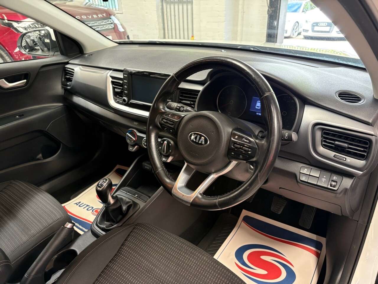 2018 KIA STONIC 2018 KIA STONIC