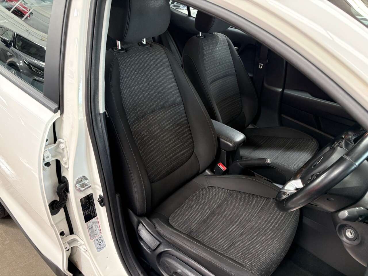 2018 KIA STONIC 2018 KIA STONIC