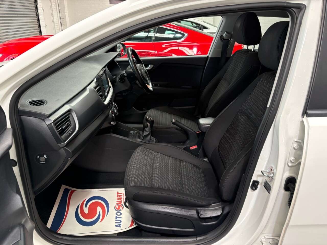 2018 KIA STONIC 2018 KIA STONIC