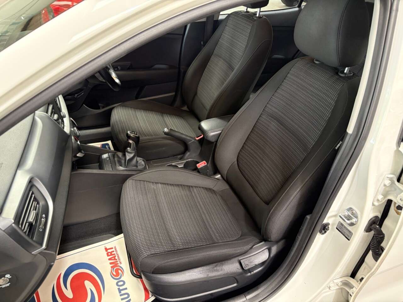 2018 KIA STONIC 2018 KIA STONIC