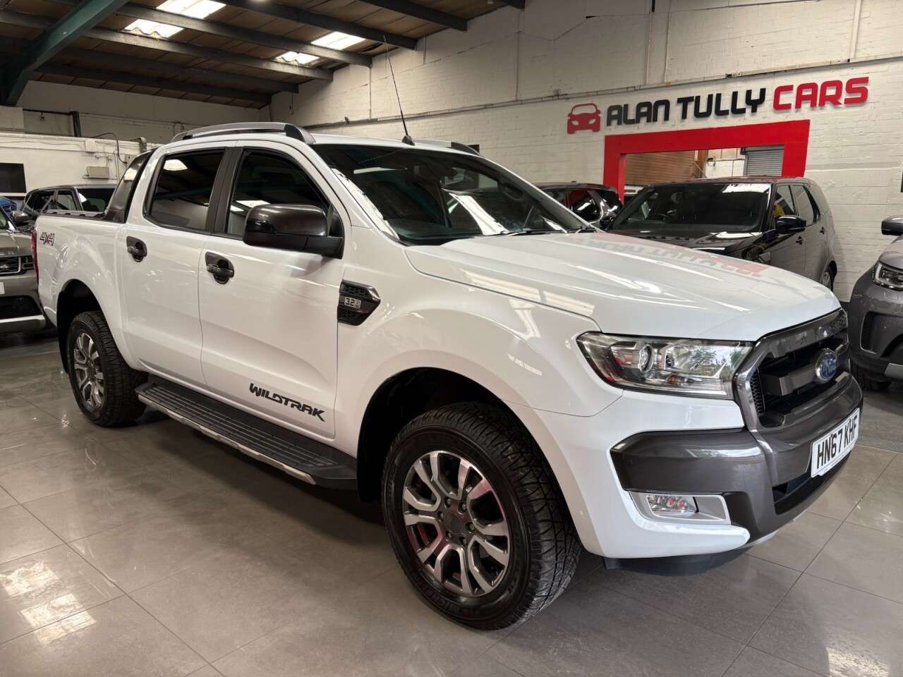 A 2017 FORD RANGER 3.2 TDCi Wildtrak Pickup Double Cab 4dr Diesel Auto 4WD Euro 5 (200 ps) A 2017 FORD RANGER 3.2 TDCi Wildtrak Pickup Double Cab 4dr Diesel Auto 4WD Euro 5 (200 ps)