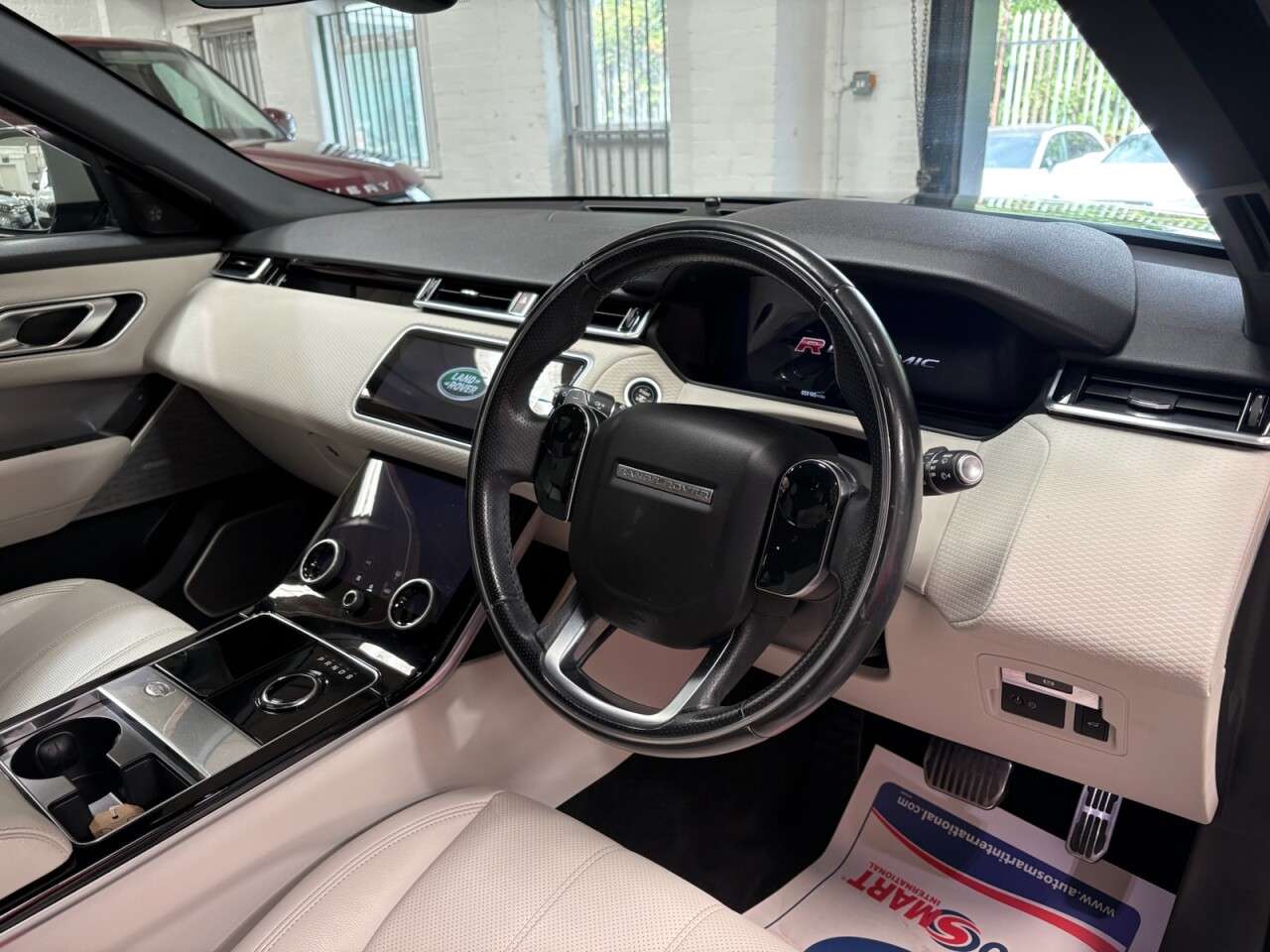 2020 LAND ROVER RANGE ROVER VELAR 2020 LAND ROVER RANGE ROVER VELAR