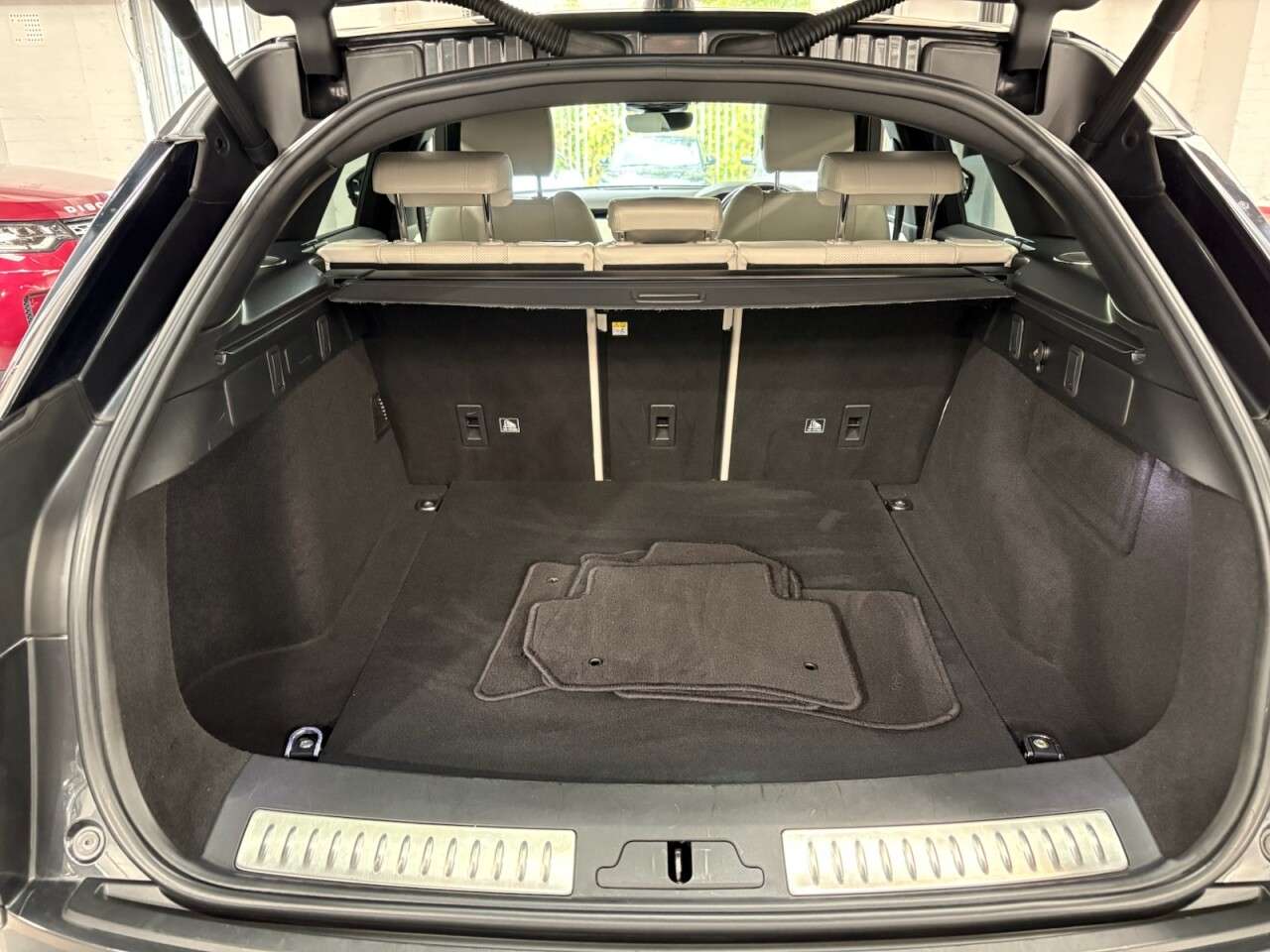 2020 LAND ROVER RANGE ROVER VELAR 2020 LAND ROVER RANGE ROVER VELAR