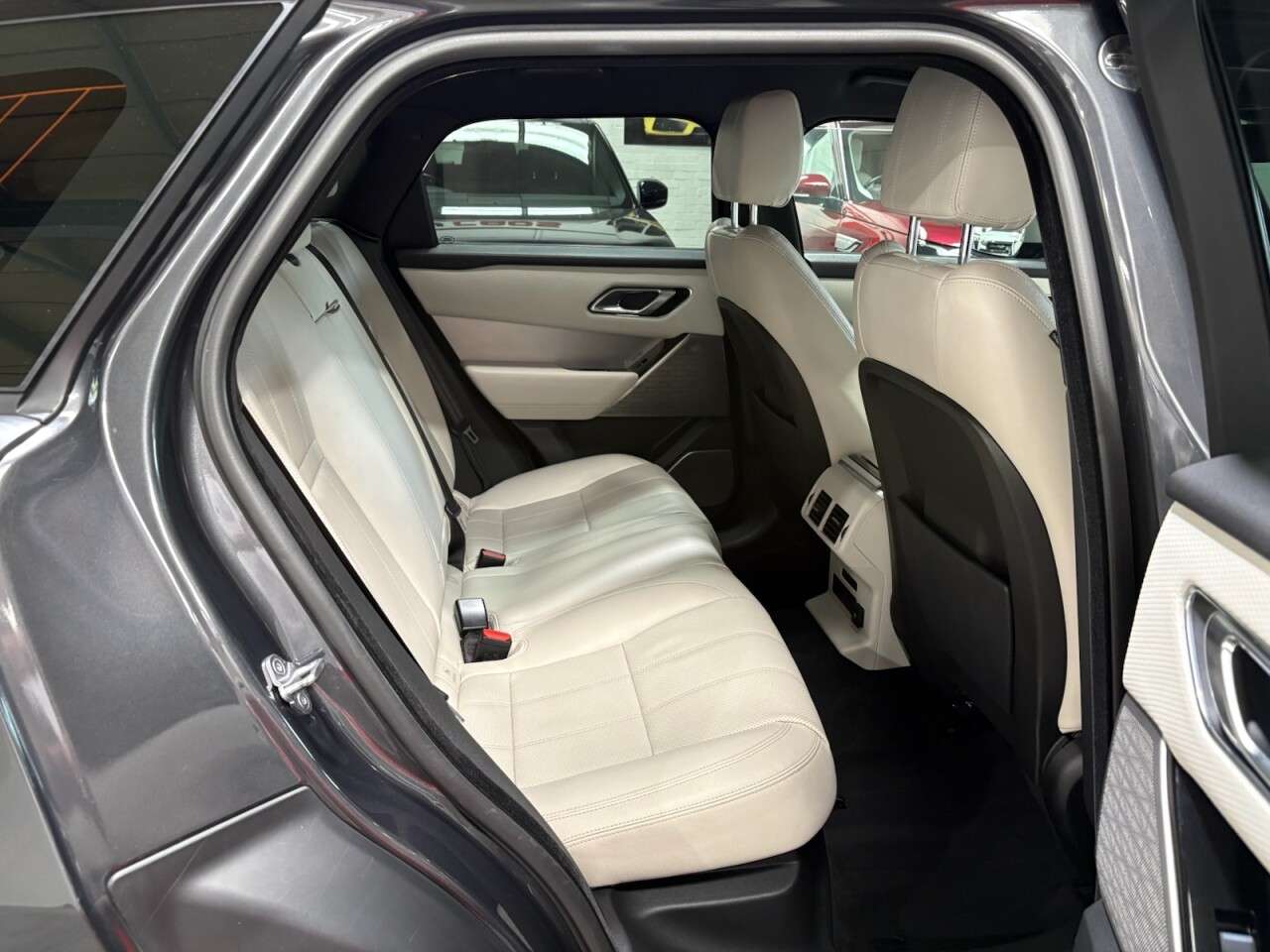 2020 LAND ROVER RANGE ROVER VELAR 2020 LAND ROVER RANGE ROVER VELAR