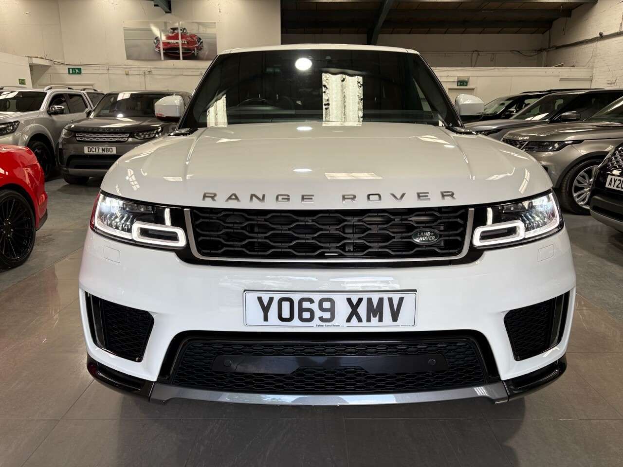 A 2020 LAND ROVER RANGE ROVER SPORT 3.0 SD V6 HSE SUV 5dr Diesel Auto 4WD Euro 6 (s/s) (306 ps) A 2020 LAND ROVER RANGE ROVER SPORT 3.0 SD V6 HSE SUV 5dr Diesel Auto 4WD Euro 6 (s/s) (306 ps)