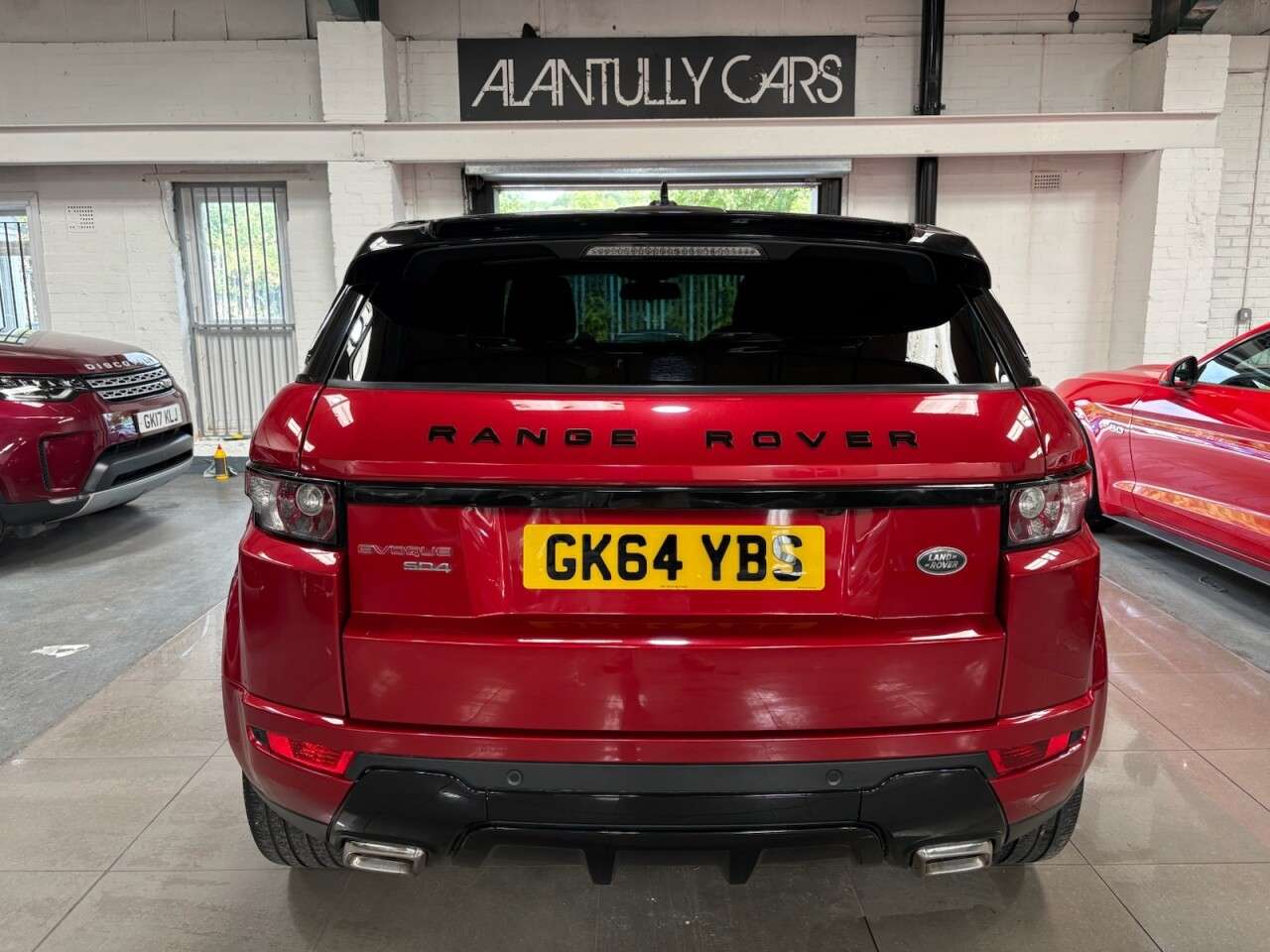 A 2014 LAND ROVER RANGE ROVER EVOQUE 2.2 SD4 Dynamic SUV 5dr Diesel Auto 4WD Euro 5 (s/s) (190 ps) A 2014 LAND ROVER RANGE ROVER EVOQUE 2.2 SD4 Dynamic SUV 5dr Diesel Auto 4WD Euro 5 (s/s) (190 ps)